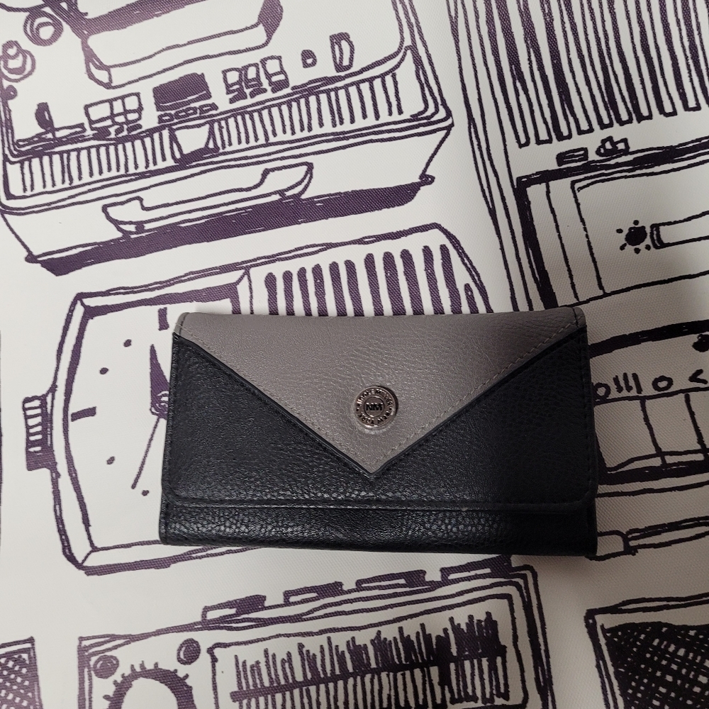 Nicole Miller wallet